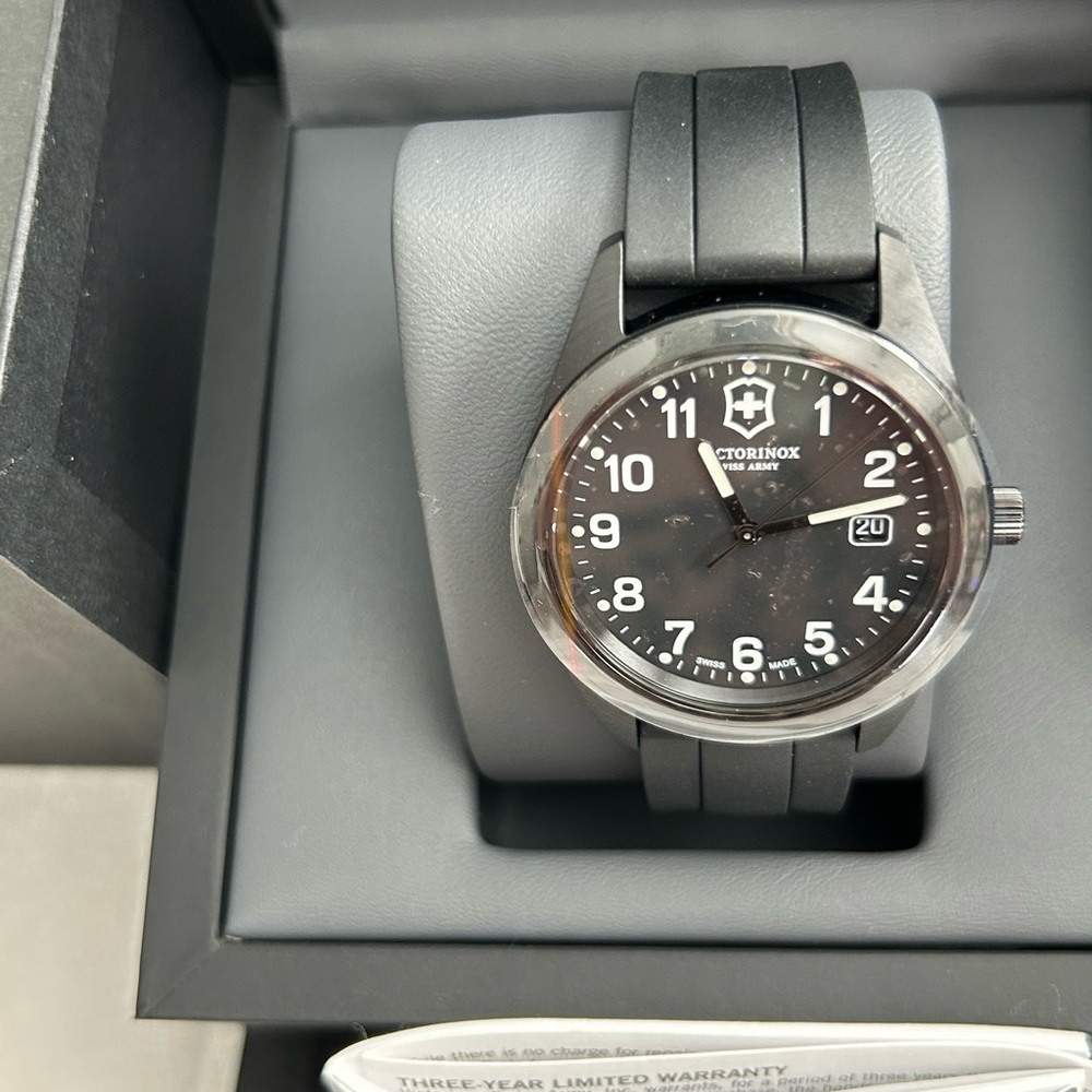 Victoring Swiss Army Watch- New